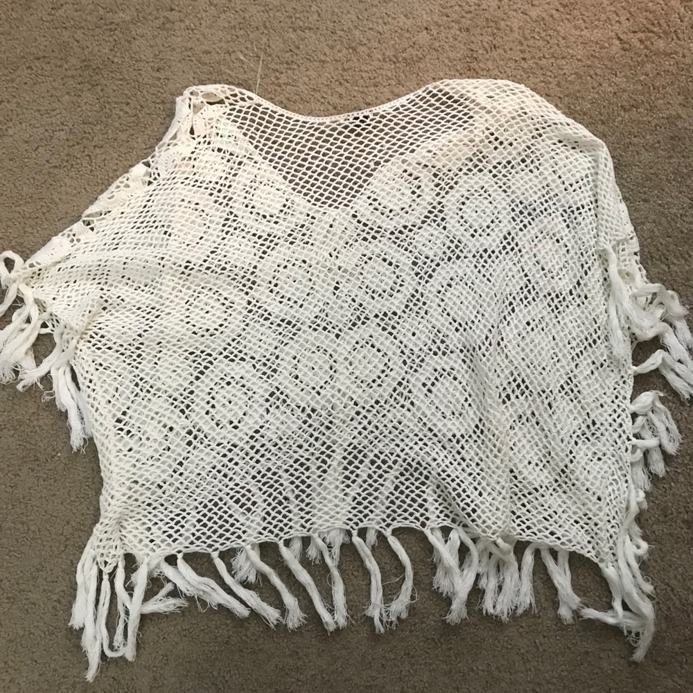NWOT Rue 21 White Crochet Poncho - Picture 3 of 4